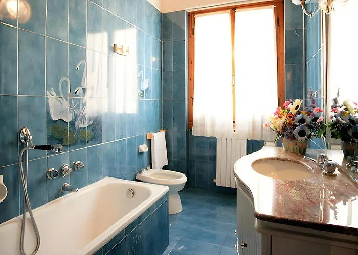 Einstein House Con Piscina * Vivajo